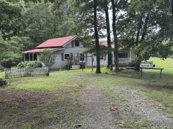 963 Union Hill School Road Summer Shade, KY 42166