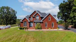 942 Hidden Valley Drive Morgantown, KY 42261