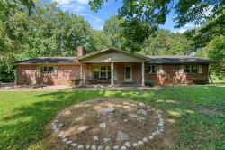 1619 Greenhill Road Bowling Green, KY 42103