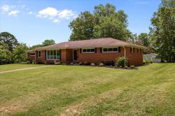 210 Lankford St Bruceton, TN 38317