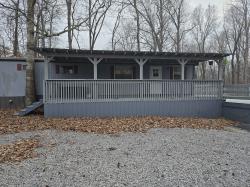 5 Lakeshore Ct Cadiz, KY 42211