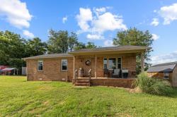 1120 Franks Ferry Rd Sparta, TN 38583