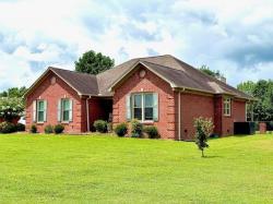 10 Jonathan Dr Fayetteville, TN 37334
