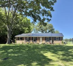 419 Sherwood Dr Tullahoma, TN 37388