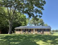 419 Sherwood Dr Tullahoma, TN 37388