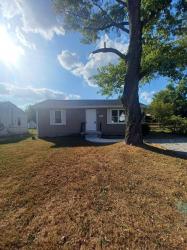 1807 Mchenry Dr Hopkinsville, KY 42240
