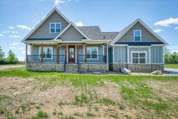 126 Perry Creek Dr Crossville, TN 38572