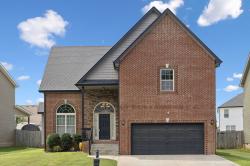 1069 Thrasher Dr Clarksville, TN 37040