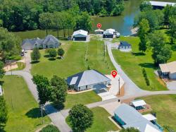 318 Yarbro Harbor Dr Decaturville, TN 38329