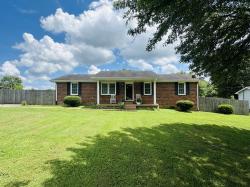 638 Chitwood Dr Lafayette, TN 37083