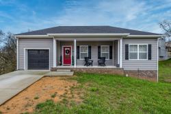1239 Oxford Village Cir Columbia, TN 38401