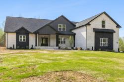 1049 Gholson Road Clarksville, TN 37043