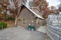 513 Golf Rd Sevierville, TN 37863