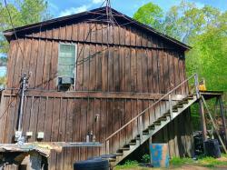 2790 Deer Creek Rd Linden, TN 37096
