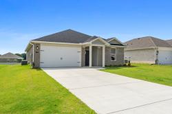 15 Aurora Cir Fayetteville, TN 37334