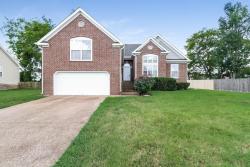 2737 Aston Woods Ln Thompsons Station, TN 37179