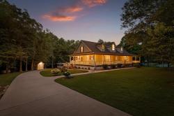 275 Old Mullins Cove Rd Whitwell, TN 37397