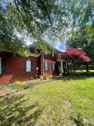 33 Bishop Rd Lawrenceburg, TN 38464