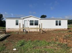 754 Sparrow Rd Lafayette, TN 37083