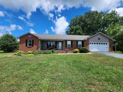 2426 Bowman Loop Crossville, TN 38571