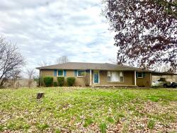 4276 Moore Hollow Rd Woodlawn, TN 37191