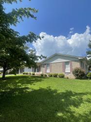 1710 Deer Hollow Dr Lawrenceburg, TN 38464