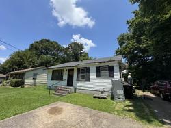 1718 Dennis St Dyersburg, TN 38024