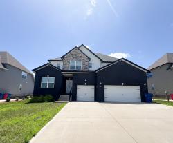 323 Bluebriar Trce Clarksville, TN 37043