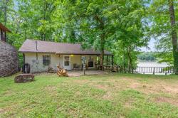 4053 Deer Creek Rd Linden, TN 37096