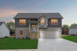 1543 Fredrick Dr Clarksville, TN 37042