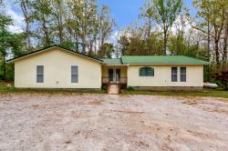 634 Main St Altamont, TN 37301