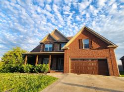 128 Bainbridge Dr Clarksville, TN 37043