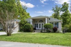 380 Station Dr Waverly, TN 37185