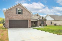 18 Copperas Creek Tullahoma, TN 37388