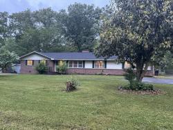419 Westwood Dr Tullahoma, TN 37388