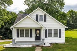 653 Drury Ridge Rd Lafayette, TN 37083