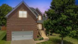 2766 Trasbin Ct Thompsons Station, TN 37179