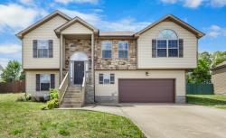 1076 Freedom Dr Clarksville, TN 37042