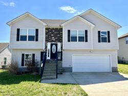 1284 Freedom Dr Clarksville, TN 37042
