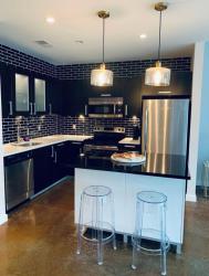 600 12th Ave S 818 Nashville, TN 37203