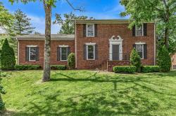 5675 Oakes Dr Brentwood, TN 37027