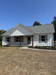 5702 Little Dry Creek Rd Pulaski, TN 38478