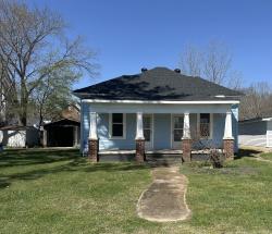 203 College St Normandy, TN 37360