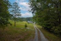 1765 Williamson Branch Rd Vanleer, TN 37181