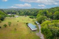 1765 Williamson Branch Rd Vanleer, TN 37181