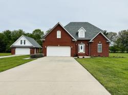 245 Whispering Winds Dr Manchester, TN 37355