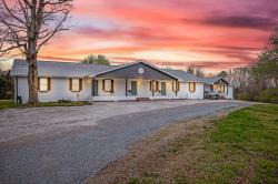 151 Covington Ln Dickson, TN 37055
