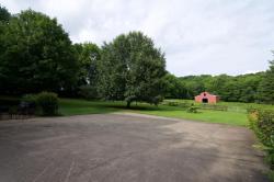 454 Jones Ln Hendersonville, TN 37075
