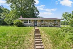 3822 Vernon Creek Rd Cunningham, TN 37052