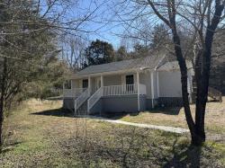 120 Harris Hollow Rd Pleasant Shade, TN 37145